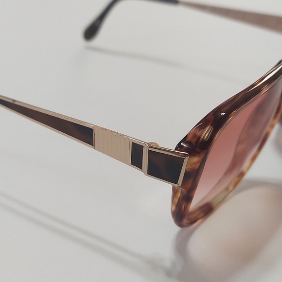 Metzler NWOT Ladies Tortoise Square Frame Gold Sides With Blush Lens Sunglasses - Picture 4 of 9